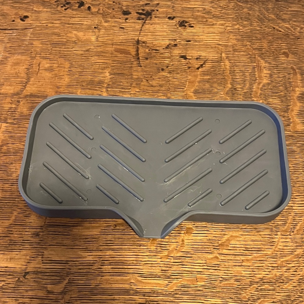 Silicone Soap Dish Grey Textured Draining Organizer for Kitchen, Bathroom